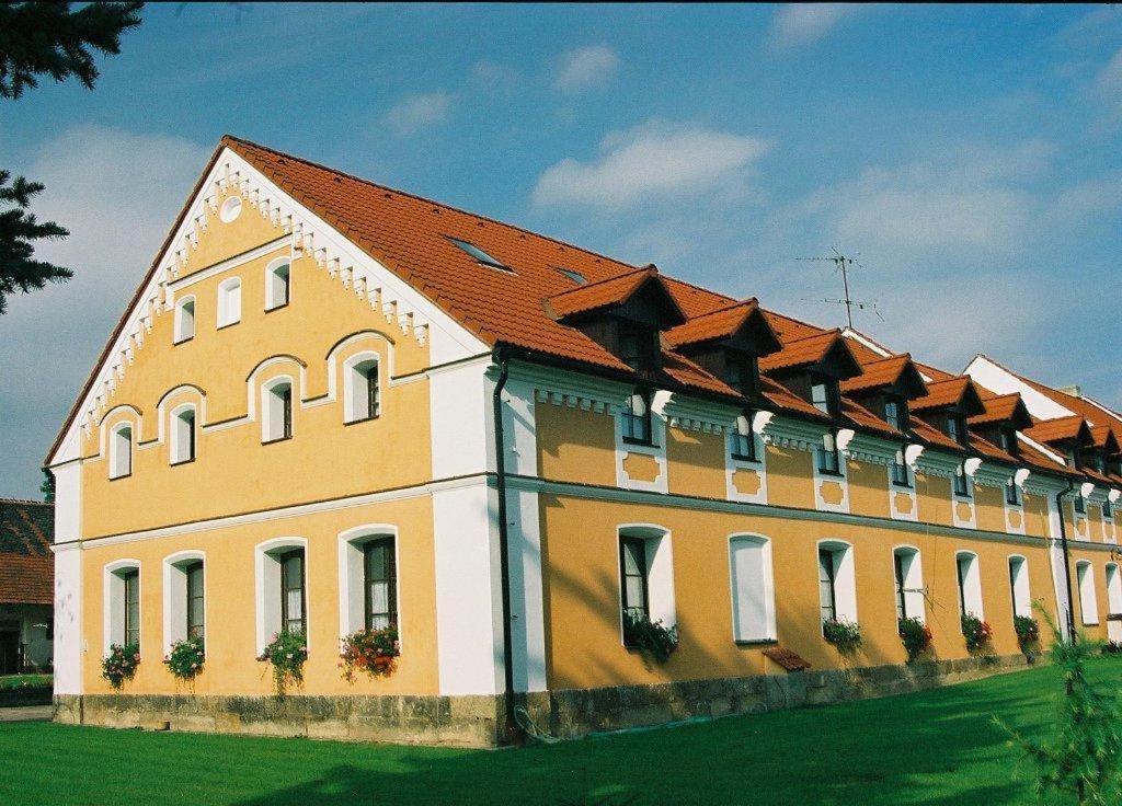 Pension U Svateho Jana Градець-Кралове Екстер'єр фото